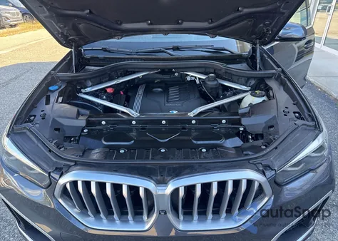 2020 BMW X6 Sdrive40I z USA, uszkodzony, nr VIN 5UXCY4C09L9D42959